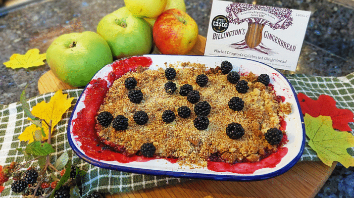 Billington's Apple and Blackberry Crumble