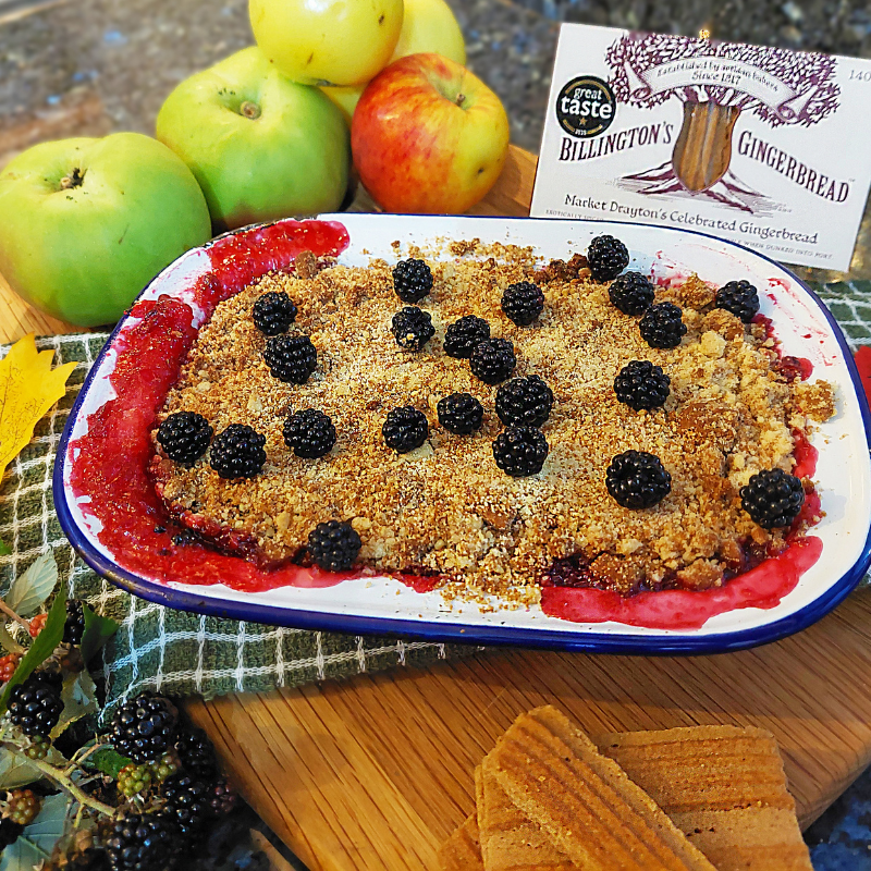 Billington's Gingerbread Apple and Blackberry Crumble