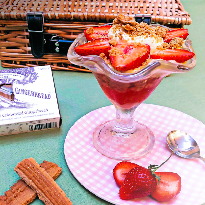 Billington's Gingerbread Strawberry Trifle