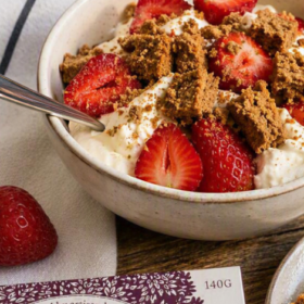 Billington's Gingerbread Strawberries and Cream
